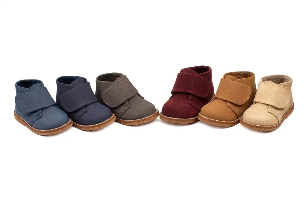 Botas niño Pisacacas Azafata con Velcro