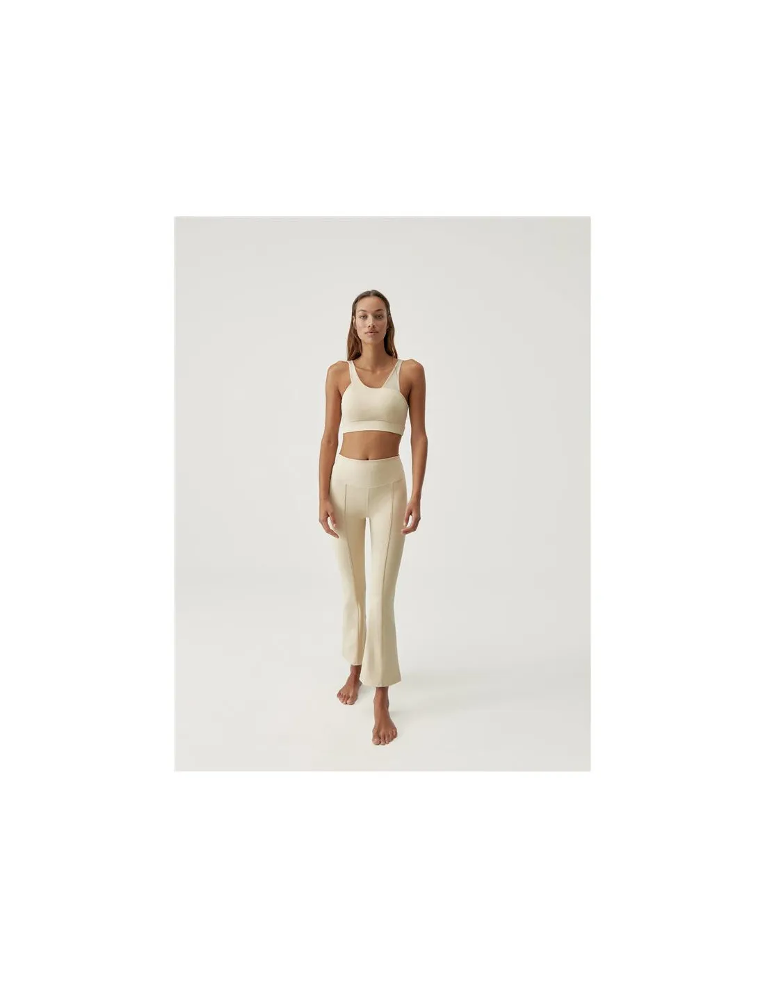 Mallas Born Living Yoga Jin Flare Oat Milk Mujer