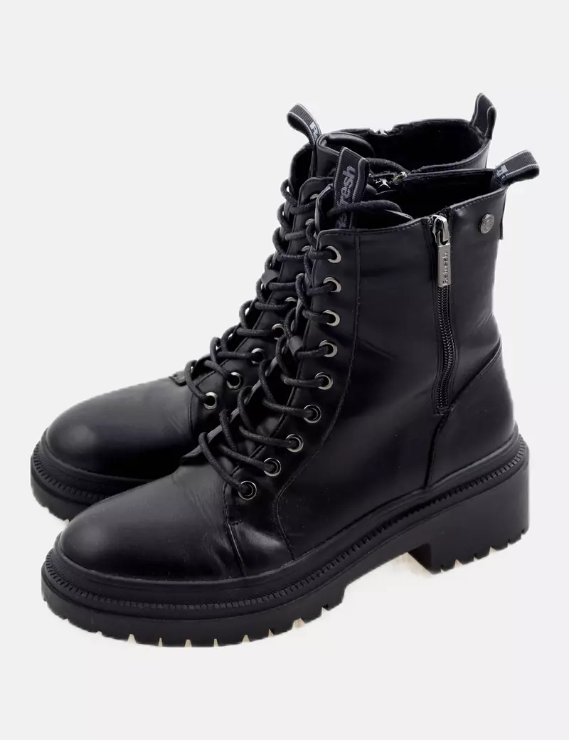 Refresh Bota negra cordones