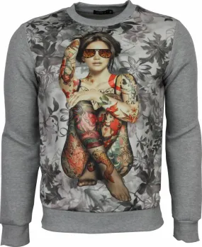 Sudaderas - Floral Motif Tattooed Lady Sudaderas hombre - Gris